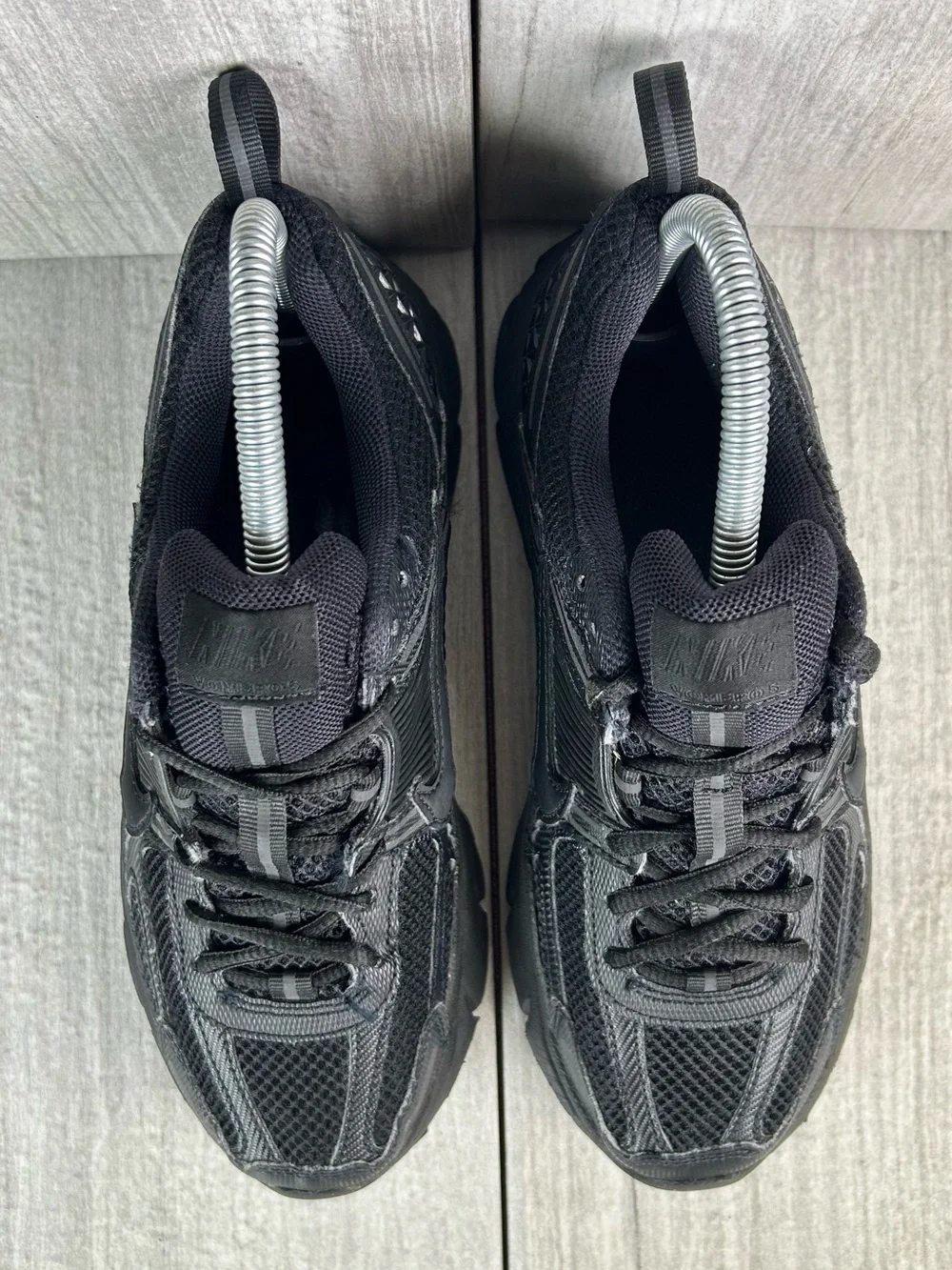 Nike Zoom Vomero 5 Triple Black Running Sneaker Athletic Shoe Women’s Size 6